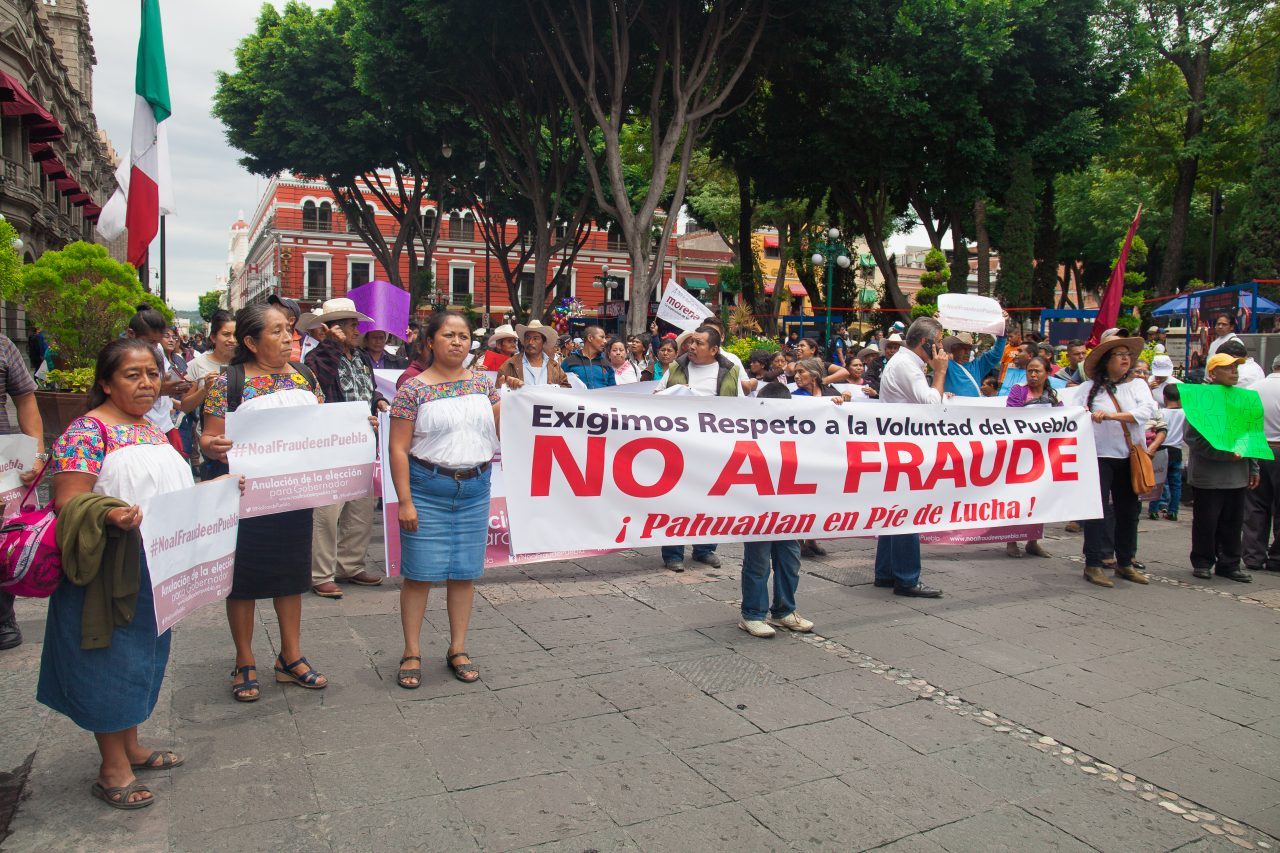 Domingo, 12 de Agosto, 2018. Ciudad de Puebla, México - Personas en apoyo a Miguel Barbosa Huerta y Morena. Foto por Javier Soriano/LoveIsAmor.com