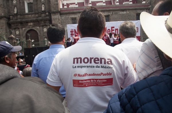 Domingo, 12 de Agosto, 2018. Ciudad de Puebla, México - Personas en apoyo a Miguel Barbosa Huerta y Morena. Foto por Javier Soriano/LoveIsAmor.com