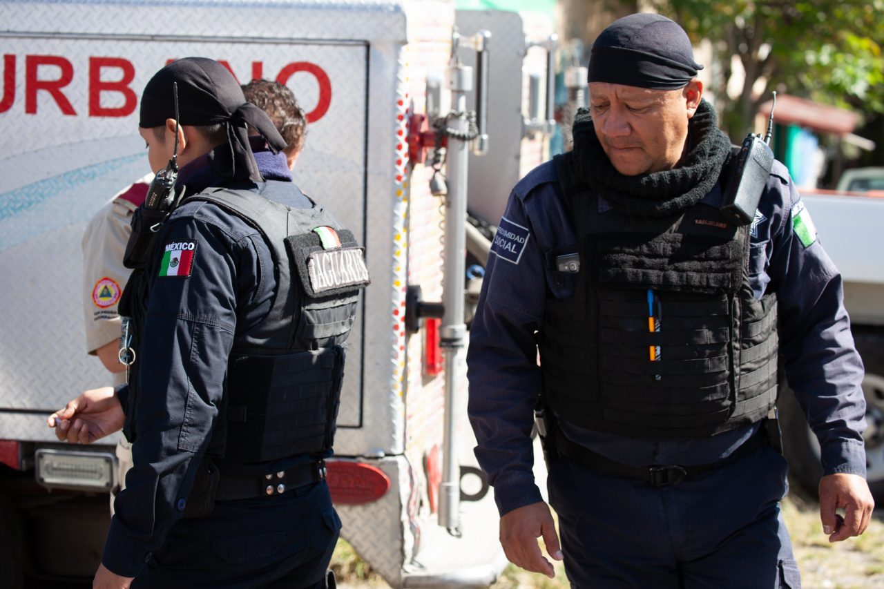 Tlaquepaque, Guadalajara. Jalisco, Mexico. Monday, November 19th, 2018. Hundreds of refugees fleeing violence and extreme poverty in Central America have been staying at "El Refugio. Casa del Migrante" for one or two days. Refugees want to travel to Tijuana, Baja California and apply for asylum in the United States of America. Credit: Photo by LoveIsAmor.com