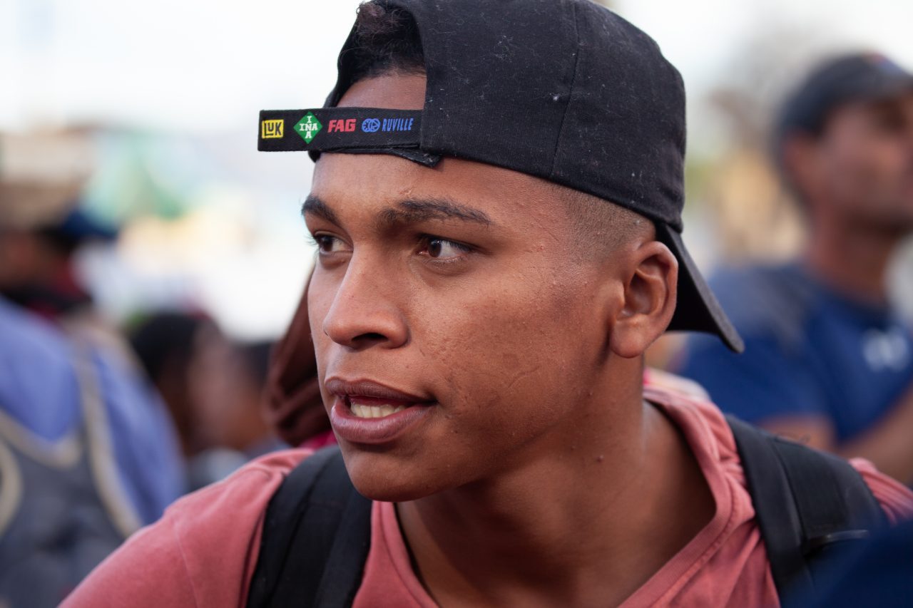 Tijuana, Baja California. Mexico. Tuesday, November 27th, 2018. Refugee arriving from Mexicali, Baja California. Mexico. He is going to stay at Unidad Deportiva Benito Juárez (an improvised shelter for the caravans of immigrants). Refugees are fleeing violence in their countries in Central America. They want to apply for asylum in the United States of America. Credit: Photo by LoveIsAmor.com